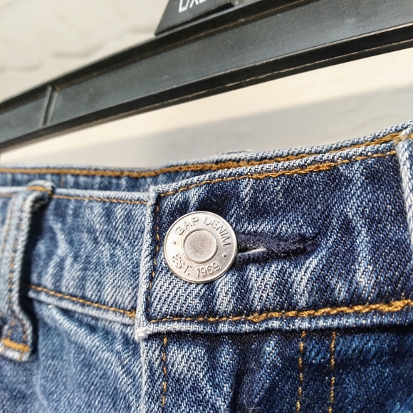 GAP Bermuda Mom Raw Hem High Rise High Waist Jean Shorts Size 25 - Picture 11 of 16